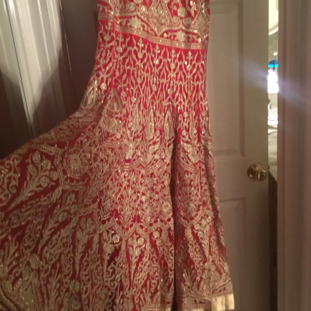 Source Unknown Red and Gold Maxi Dress